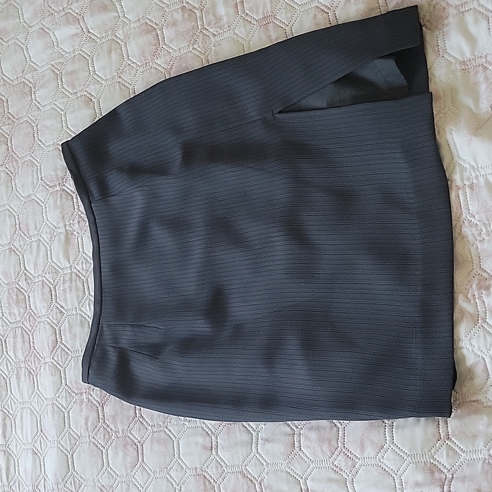 Larry Levine Dark Blue Pencil Skirt - Picture 3 of 9